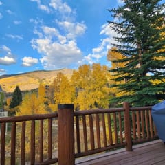 Silverthorne Townhome with Amazing Views!