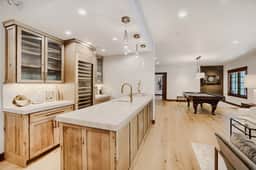 Escape to the heart of the Rockies! Luxury 5 bedroom home in Silverthorne!
